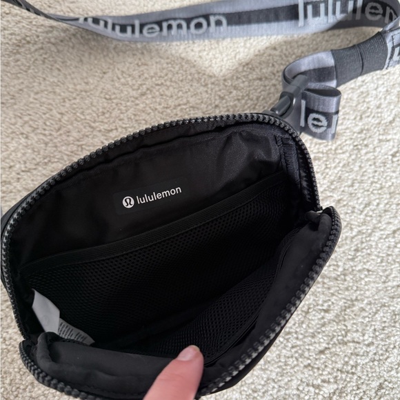 lululemon athletica Black Belt Bag with Gray Logo Strap - Picture 2 of 3